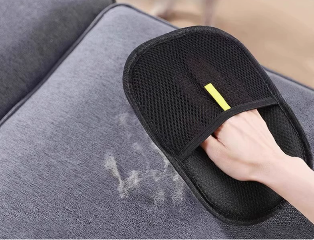 Pet hair removal gloves